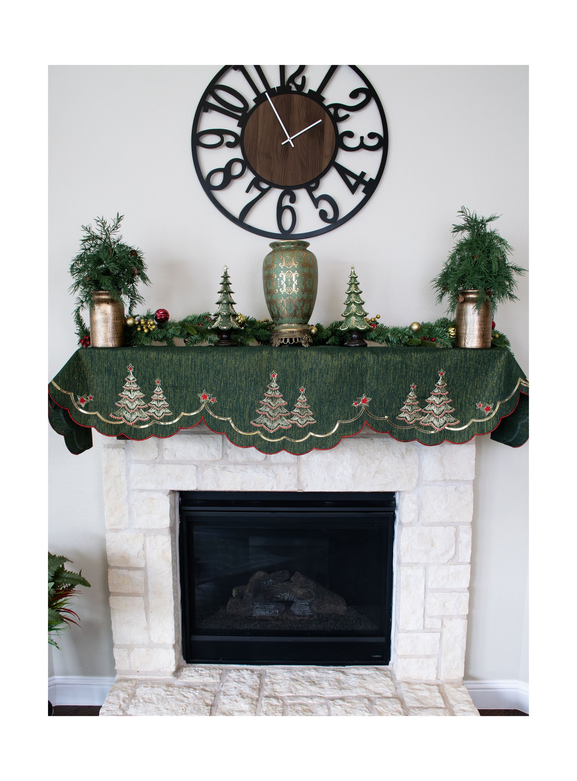 Mantel Scarf Gold Scrollwork Christmas Trees Green Linen