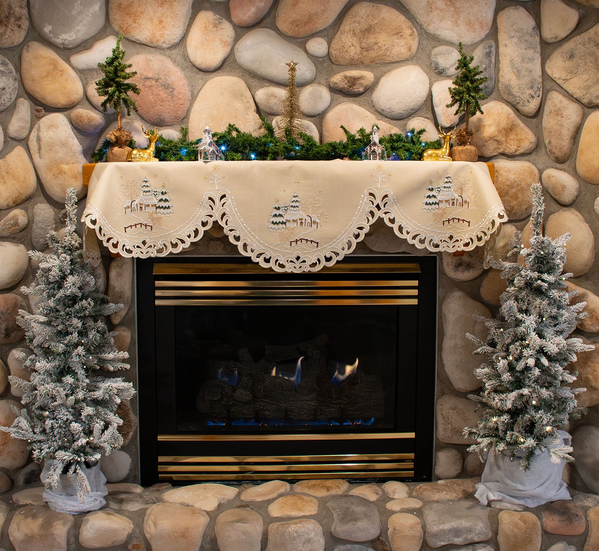 Embroidered Beige Winter Snow Scene Mantel Scarf (19" x 90")