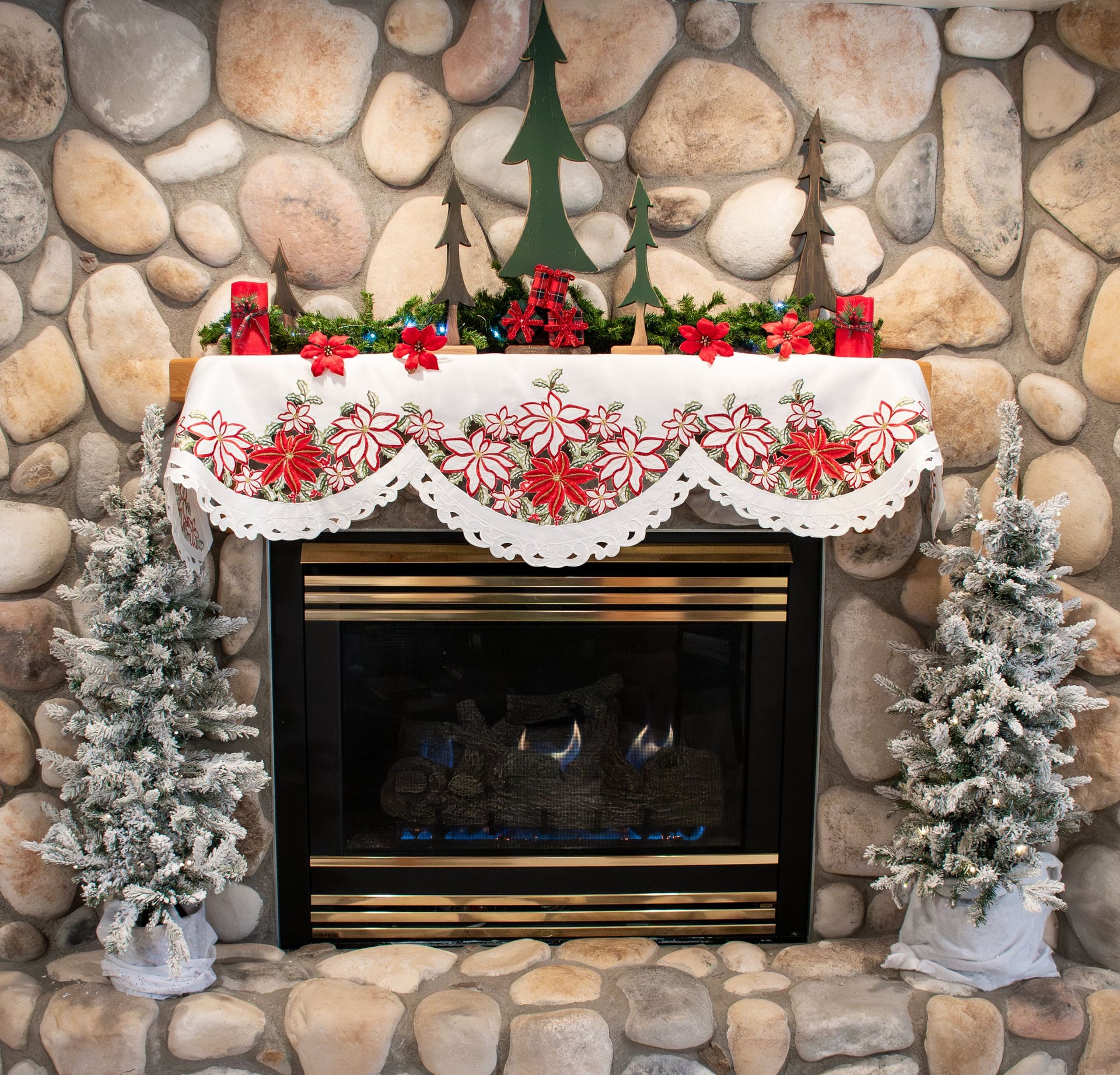 Large Poinsettia M/S (19"x90")
