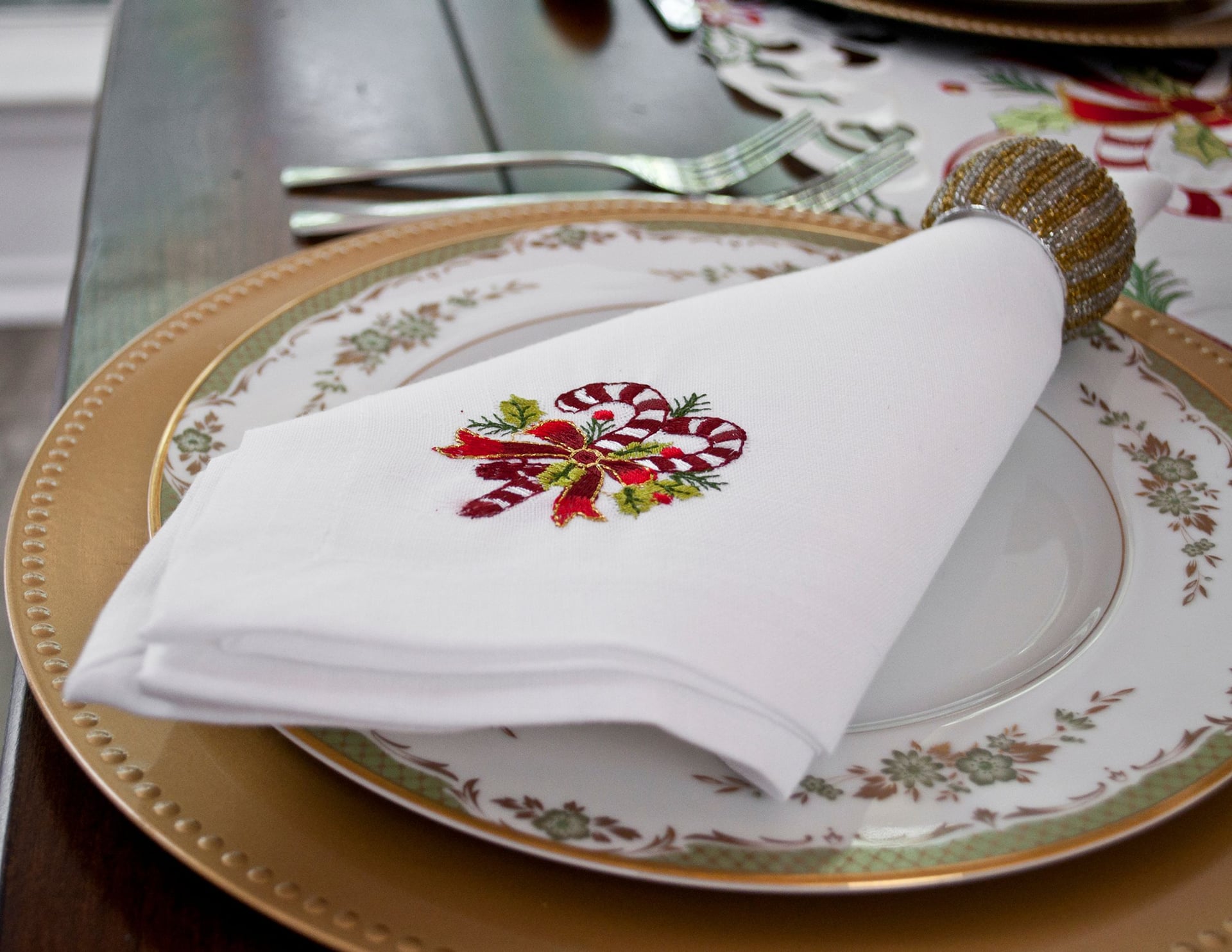 Candy Cane and Holly Leaves Napkins (19" x 19")