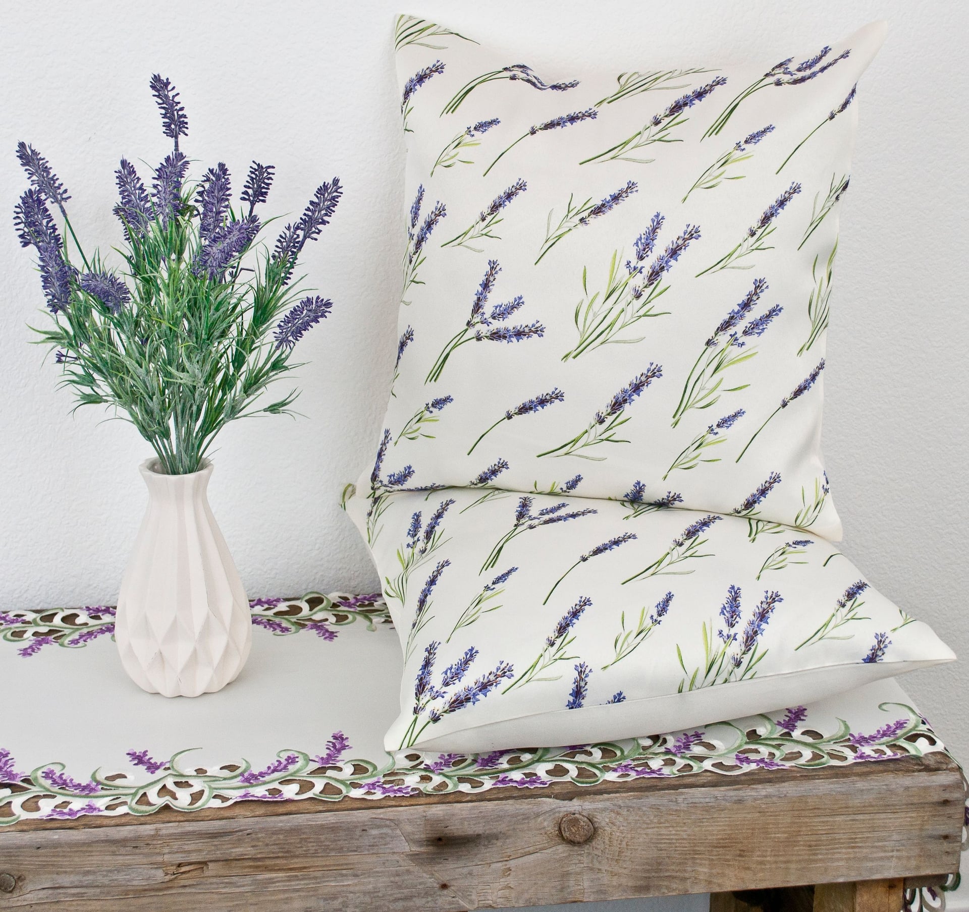 Lavender Flowers Pillow Cover Zipper 2 Pack (18" x 18")