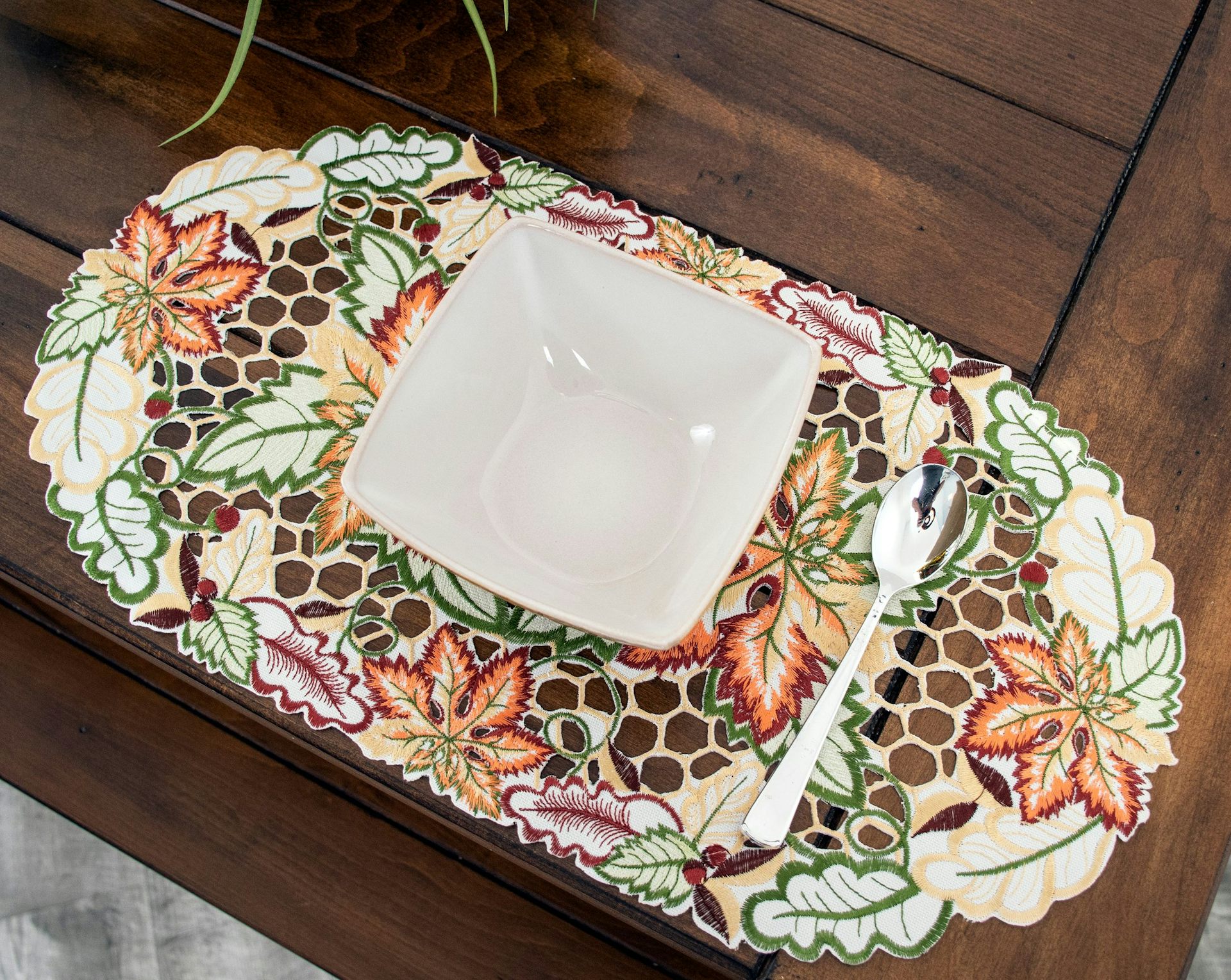 Colorful Fall Maple Leaf Placemat (11" x 21")