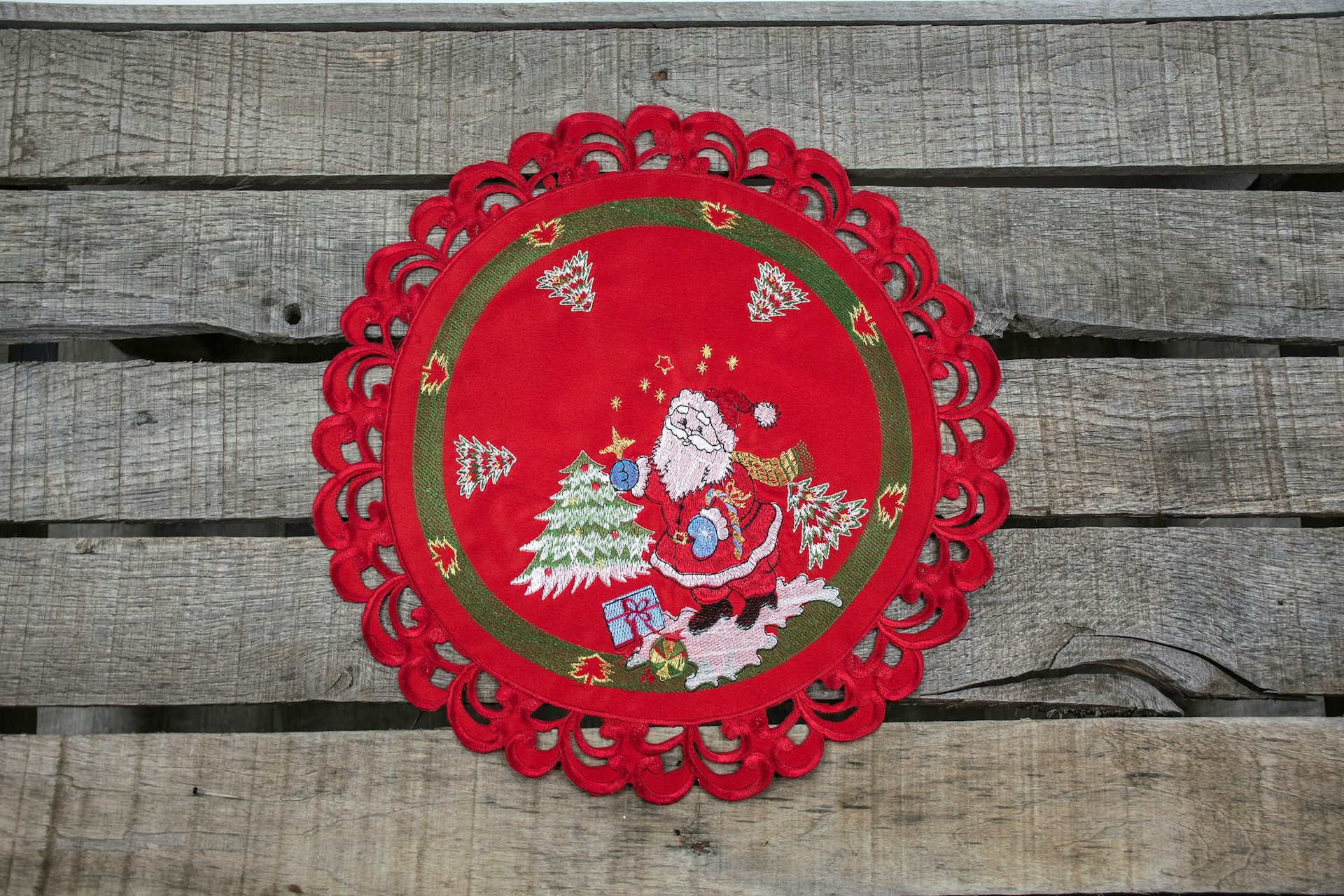 Santa Claus and Christmas Trees on Red Round Doily (16"/24")