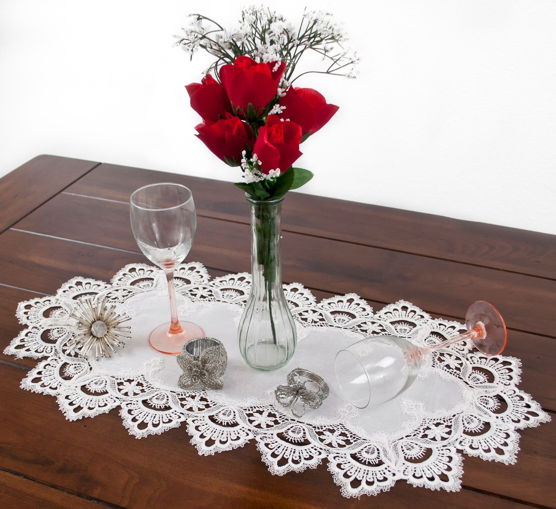 White European Lace and Antique Jacquard Fabric Table Runner